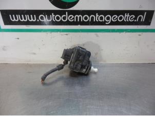 Used Headlight motor Skoda Octavia Combi (1U5) 1.6 GLX Price € 10,00 Margin scheme offered by Autodemontagebedrijf Otte