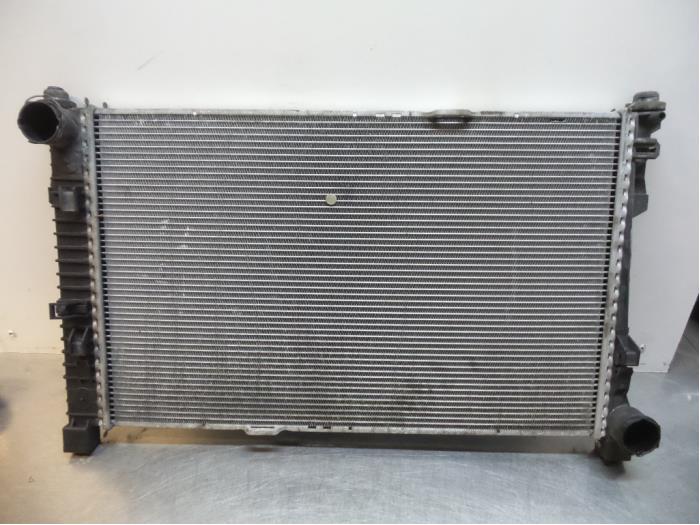 Gebrauchte Kühler Mercedes C Sportcoupé (C203) 1.8 C-180K 16V Preis € 45,00 Margenregelung angeboten von Autodemontagebedrijf Otte