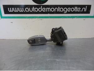 Used Cruise control switch BMW 7 serie (E65/E66/E67) 740d V8 32V Price € 25,00 Margin scheme offered by Autodemontagebedrijf Otte