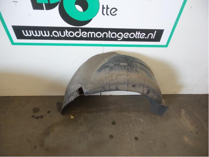 Wheel arch liner from a Citroën C2 (JM) 1.4 2006