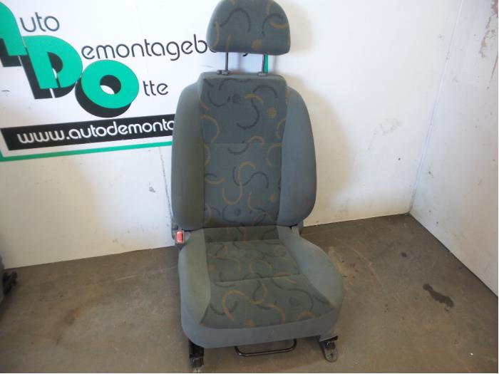 Seat, left from a Daewoo Kalos (SF48) 1.2 2003
