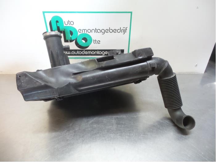 Begagnade Luftfilterhus Citroen C3 Pluriel (HB) 1.4 Pris € 25,00 Marginaltabell erbjuds av Autodemontagebedrijf Otte
