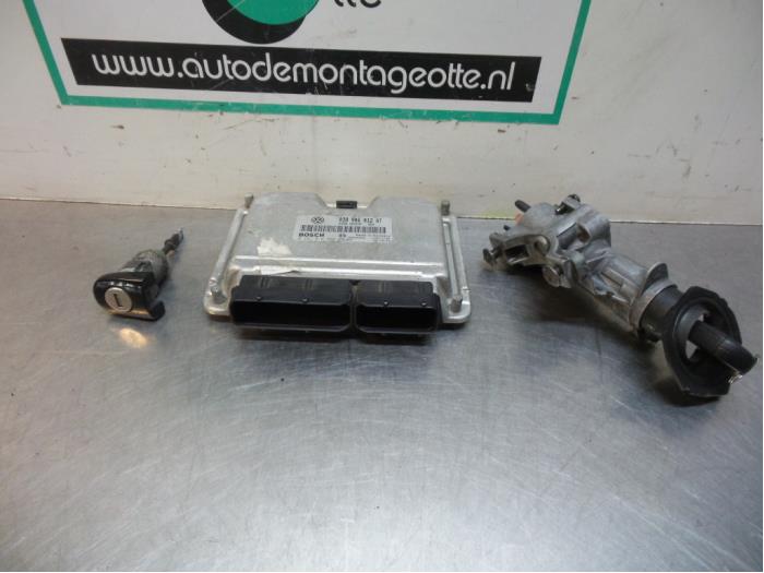 Used Ignition lock + computer Seat Leon (1M1) 1.9 TDI 110 Price € 75,00 Margin scheme offered by Autodemontagebedrijf Otte