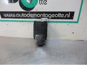 Usados Amplificador de antena Volkswagen Golf V (1K1) 1.6 Precio € 15,00 Norma de margen ofrecido por Autodemontagebedrijf Otte