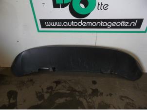 Usados Spoiler de parachoques trasero Seat Ibiza IV (6J5) 1.2 TDI Ecomotive Precio € 50,00 Norma de margen ofrecido por Autodemontagebedrijf Otte