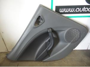 Używane Tapicerka drzwi lewych tylnych wersja 4-drzwiowa Seat Ibiza IV (6J5) 1.2 TDI Ecomotive Cena € 40,00 Procedura marży oferowane przez Autodemontagebedrijf Otte