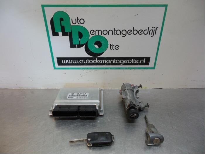 Used Ignition lock + computer Volkswagen Passat Variant (3B6) 2.0 20V Price € 75,00 Margin scheme offered by Autodemontagebedrijf Otte