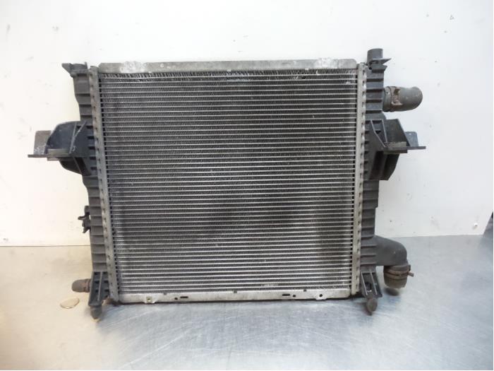 Used Radiator Renault Twingo (C06) 1.2 16V Price € 30,00 Margin scheme offered by Autodemontagebedrijf Otte