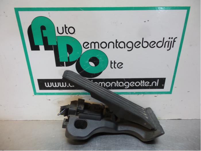 Begagnade Gaspedalsensor Volkswagen Golf V (1K1) 1.6 FSI 16V Pris € 25,00 Marginaltabell erbjuds av Autodemontagebedrijf Otte