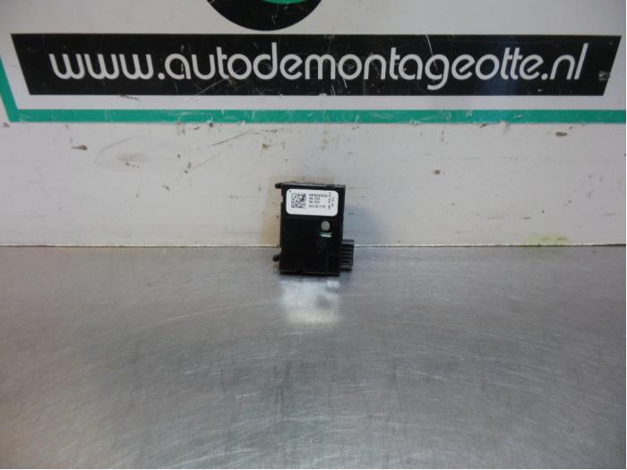 Begagnade Styrboxsensor Volkswagen Golf V (1K1) 1.6 FSI 16V Pris € 15,00 Marginaltabell erbjuds av Autodemontagebedrijf Otte