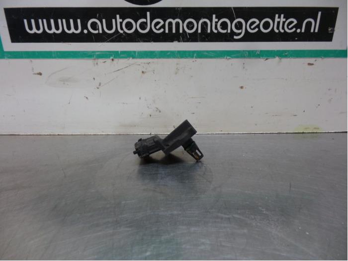 Gebrauchte Map Sensor (Einlasskrümmer) Opel Movano (4A1; 4A2; 4B2; 4B3; 4C2; 4C3) 2.5 CDTI Preis € 10,00 Margenregelung angeboten von Autodemontagebedrijf Otte