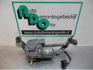 Used Wiper motor + mechanism Volkswagen Golf Plus (5M1/1KP) 1.9 TDI 105 Price € 35,00 Margin scheme offered by Autodemontagebedrijf Otte