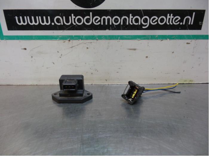 Usagé Module d'allumage Hyundai Getz 1.1i 12V Prix € 10,00 Règlement à la marge proposé par Autodemontagebedrijf Otte