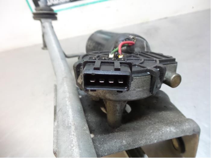 Wiper motor + mechanism Peugeot 206 CC 2.0 16V 0390241360 BOSCH