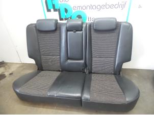 Used Rear bench seat Kia Sportage (JE) 2.0 CVVT 16V 4x2 Price € 100,00 Margin scheme offered by Autodemontagebedrijf Otte