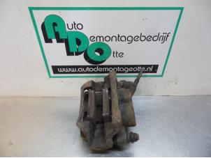 Used Front brake calliper, left Opel Movano (4A1; 4A2; 4B2; 4B3; 4C2; 4C3) 2.5 CDTI Price € 25,00 Margin scheme offered by Autodemontagebedrijf Otte