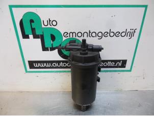 Used Fuel filter housing Opel Movano (4A1; 4A2; 4B2; 4B3; 4C2; 4C3) 2.5 CDTI Price € 30,00 Margin scheme offered by Autodemontagebedrijf Otte