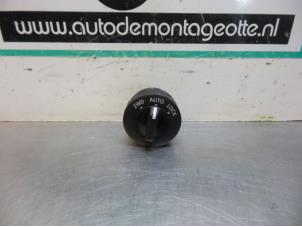 Used Controlled-slip differential switch Nissan X-Trail (T30) 2.2 Di 4x2 Price € 20,00 Margin scheme offered by Autodemontagebedrijf Otte