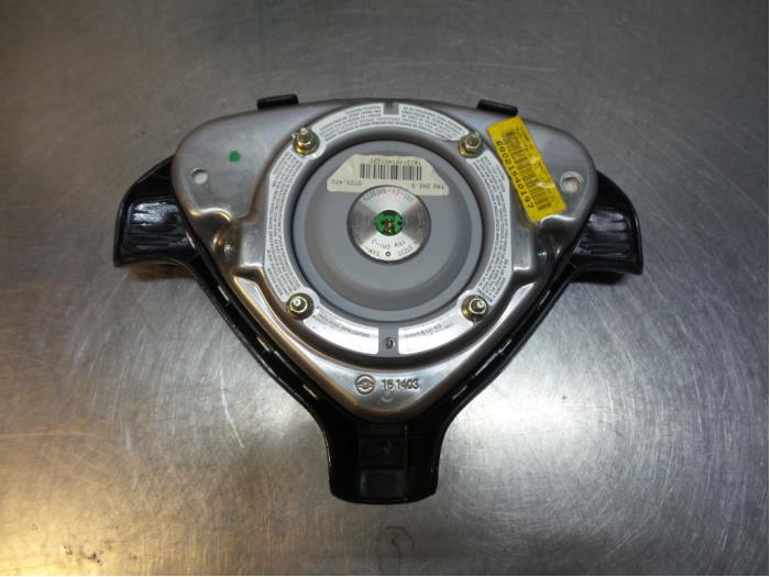 Left airbag (steering wheel) from a Opel Agila (A) 1.2 16V 2002