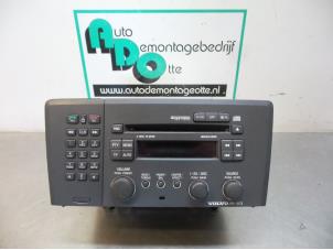 Used Radio CD player Volvo V70 (SW) 2.4 T 20V Price € 50,00 Margin scheme offered by Autodemontagebedrijf Otte