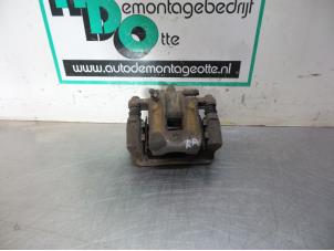 Used Rear brake calliper, right Hyundai Santa Fe I 2.0 16V 4x2 Price € 40,00 Margin scheme offered by Autodemontagebedrijf Otte
