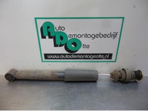 Used Rear shock absorber, left Seat Arosa (6H1) 1.4i Price € 15,00 Margin scheme offered by Autodemontagebedrijf Otte