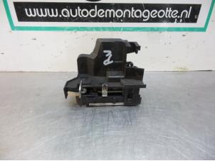 Used Door lock mechanism 2-door, right Fiat Doblo Cargo (223) 1.9 D Price € 25,00 Margin scheme offered by Autodemontagebedrijf Otte