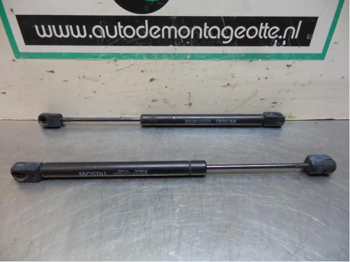 Sets of gas struts with part number 080100 stock