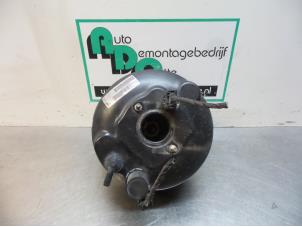 Used Brake servo Chrysler 300 C 2.7 V6 24V Price € 150,00 Margin scheme offered by Autodemontagebedrijf Otte