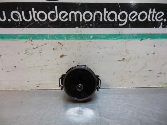 Begagnade Regnsensor Renault Megane III Grandtour (KZ) 1.5 dCi 90 Pris € 30,00 Marginaltabell erbjuds av Autodemontagebedrijf Otte