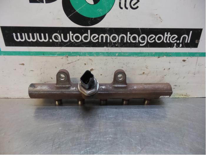 Begagnade Bränsletryckssensor Renault Megane III Grandtour (KZ) 1.5 dCi 90 Pris € 75,00 Marginaltabell erbjuds av Autodemontagebedrijf Otte