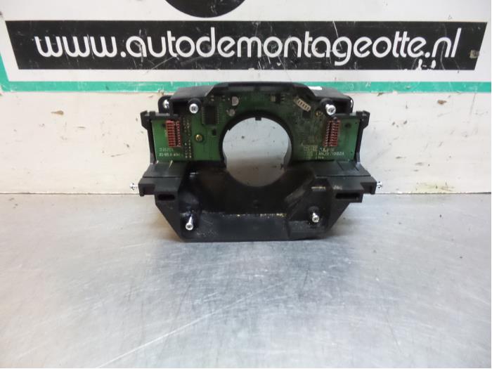 Usagé Divers Volvo V70 (SW) 2.4 D 20V Prix € 25,00 Règlement à la marge proposé par Autodemontagebedrijf Otte