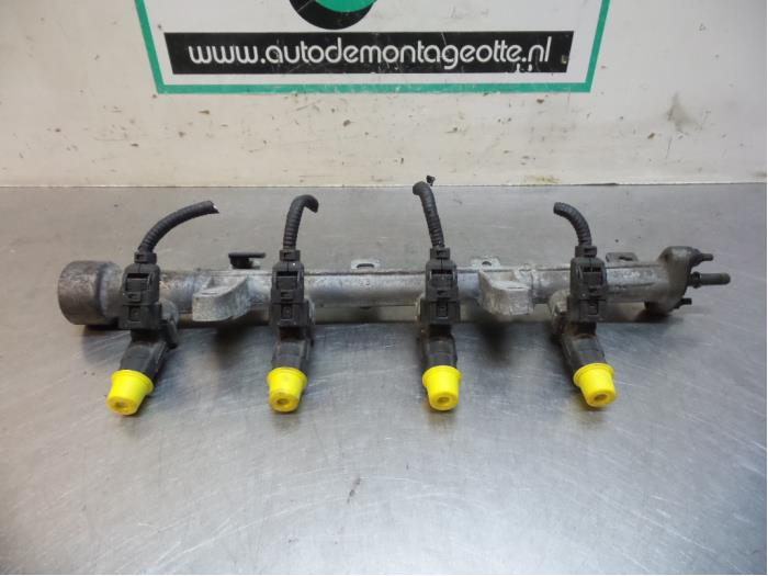 Usagé Système d'injection Hyundai Getz 1.6i 16V Prix € 50,00 Règlement à la marge proposé par Autodemontagebedrijf Otte