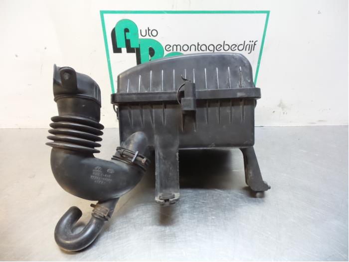 Begagnade Luftfilterhus Kia Picanto (BA) 1.1 12V Pris € 30,00 Marginaltabell erbjuds av Autodemontagebedrijf Otte