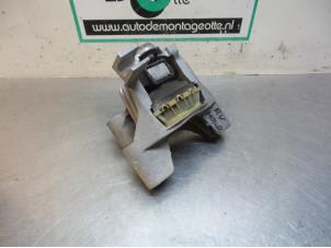 Używane Wspornik silnika Fiat Bravo Cena € 35,00 Procedura marży oferowane przez Autodemontagebedrijf Otte