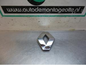 Used Emblem Renault Twingo II (CN) 1.2 Price € 10,00 Margin scheme offered by Autodemontagebedrijf Otte