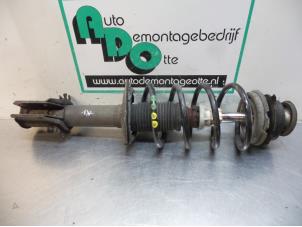 Usados Barra de amortiguador derecha delante Lancia Musa 1.4 16V Precio € 40,00 Norma de margen ofrecido por Autodemontagebedrijf Otte