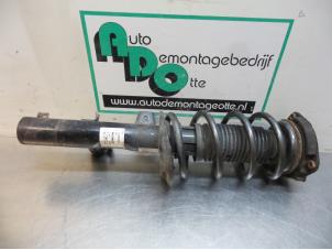 Used Front shock absorber rod, right Volkswagen Scirocco (137/13AD) 2.0 TDI 16V Price € 75,00 Margin scheme offered by Autodemontagebedrijf Otte