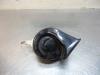 Horn from a Peugeot Partner, 1996 / 2015 1.9D, Delivery, Diesel, 1.868cc, 51kW (69pk), FWD, DW8B; WJY, 2002-10 / 2015-12 2005