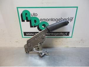 Used Parking brake lever Alfa Romeo MiTo (955) 1.3 JTDm 16V Eco Price € 15,00 Margin scheme offered by Autodemontagebedrijf Otte