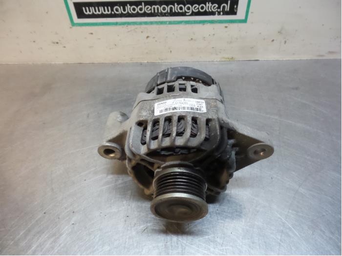 Begagnade Dynamo Fiat Bravo (198A) 1.6 JTD Multijet 105 Pris € 50,00 Marginaltabell erbjuds av Autodemontagebedrijf Otte