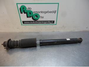 Used Rear shock absorber, left BMW 3-Serie Price € 15,00 Margin scheme offered by Autodemontagebedrijf Otte