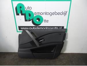 Używane Tapicerka drzwi prawych przednich wersja 4-drzwiowa BMW 5 serie (E60) 520i 24V Cena € 50,00 Procedura marży oferowane przez Autodemontagebedrijf Otte