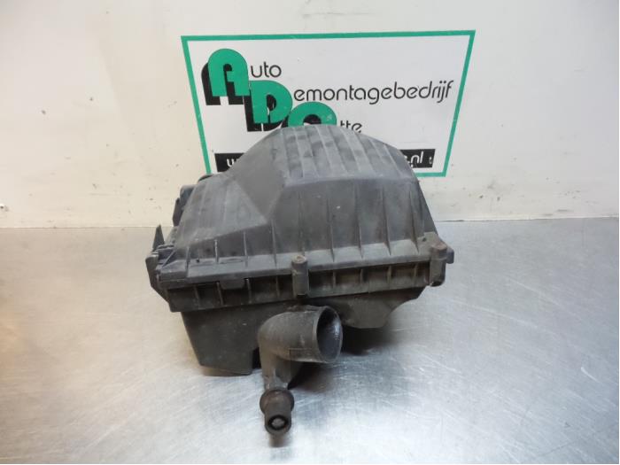 Begagnade Luftfilterhus Opel Corsa C (F08/68) 1.0 12V Twin Port Pris € 15,00 Marginaltabell erbjuds av Autodemontagebedrijf Otte