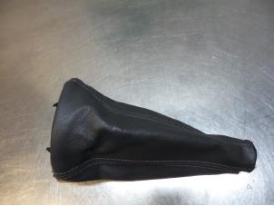 Used Gear stick cover Peugeot Partner 2.0 HDI Price € 15,00 Margin scheme offered by Autodemontagebedrijf Otte