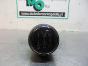 Used Gear stick knob Peugeot Partner 2.0 HDI Price € 10,00 Margin scheme offered by Autodemontagebedrijf Otte