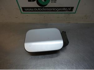 Used Tank cap cover BMW 5 serie (E60) 520i 24V Price € 25,00 Margin scheme offered by Autodemontagebedrijf Otte