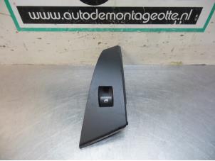 Used Electric window switch BMW 5 serie (E60) 520i 24V Price € 15,00 Margin scheme offered by Autodemontagebedrijf Otte