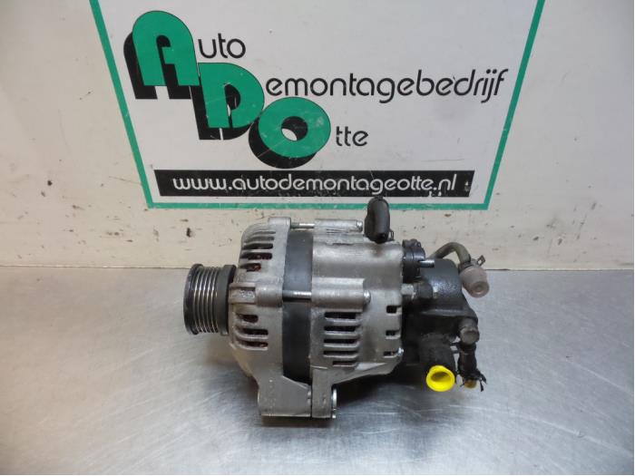 Begagnade Dynamo Kia Sportage (JE) 2.0 CRDi 16V VGT 4x2 Pris € 75,00 Marginaltabell erbjuds av Autodemontagebedrijf Otte