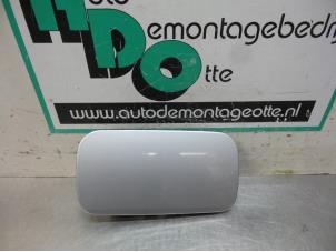 Used Tank cap cover BMW 5 serie (E39) 523i 24V Price € 10,00 Margin scheme offered by Autodemontagebedrijf Otte